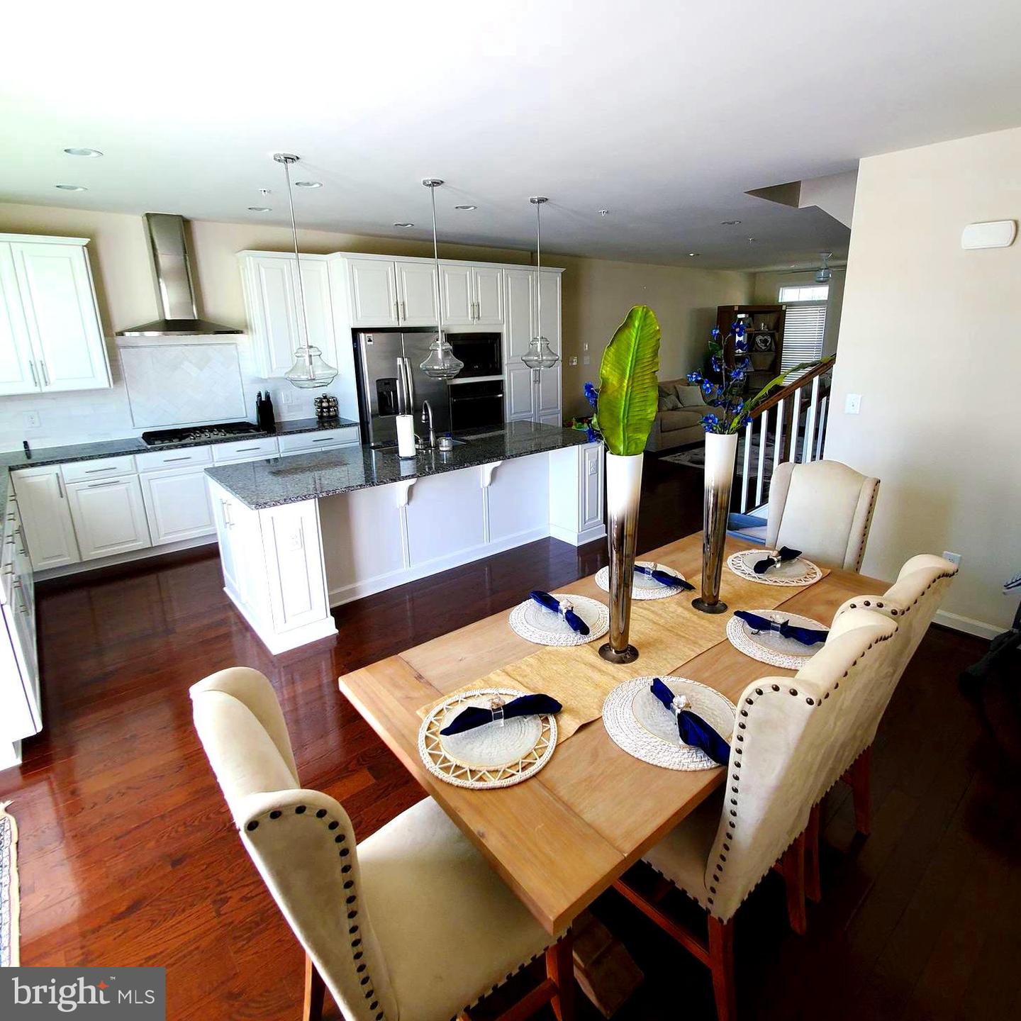 13717 Neil Armstrong Ave — photo