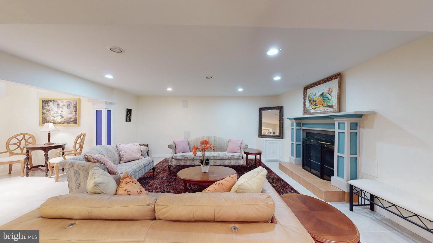 9710 Middleton Ridge Road #BASEMENT, Vienna, VA 22182 — photo 3