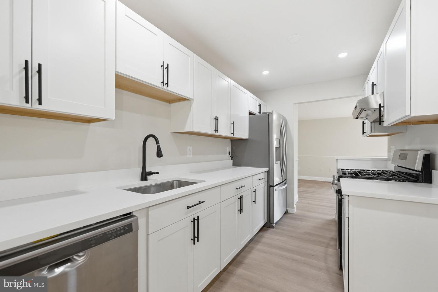 14462 Four Chimney Dr — photo