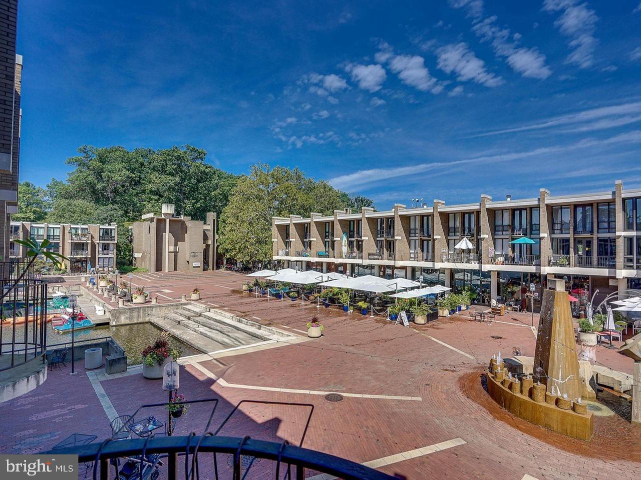 1650 Chimney House Road #1650, Reston, VA 20190