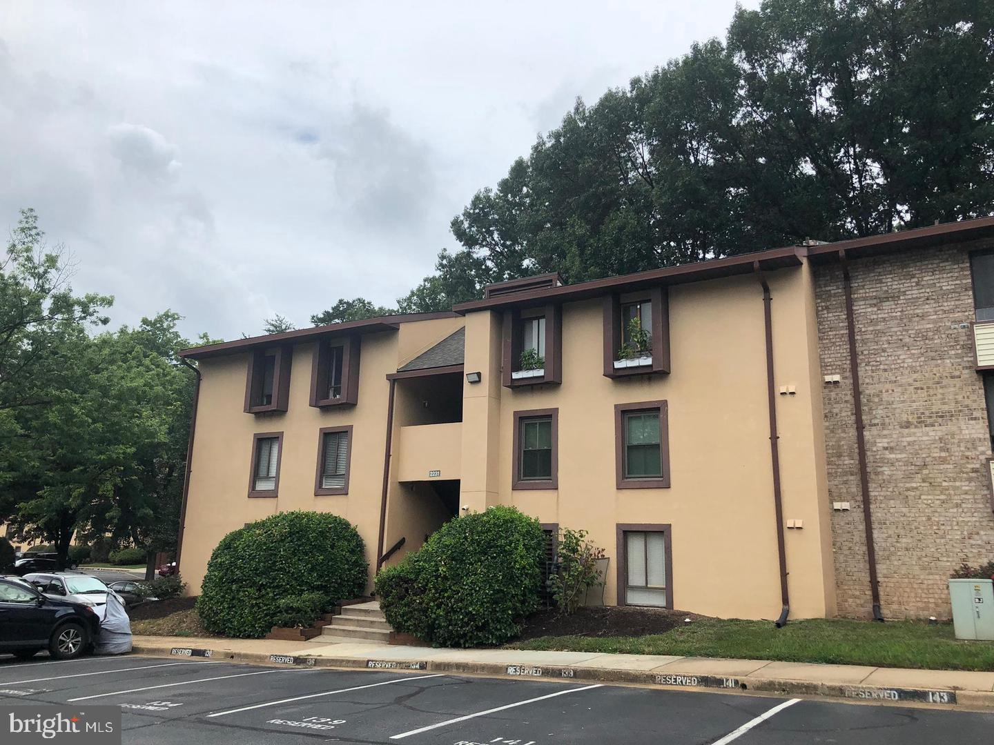 2231 Castle Rock Sq #11C — photo