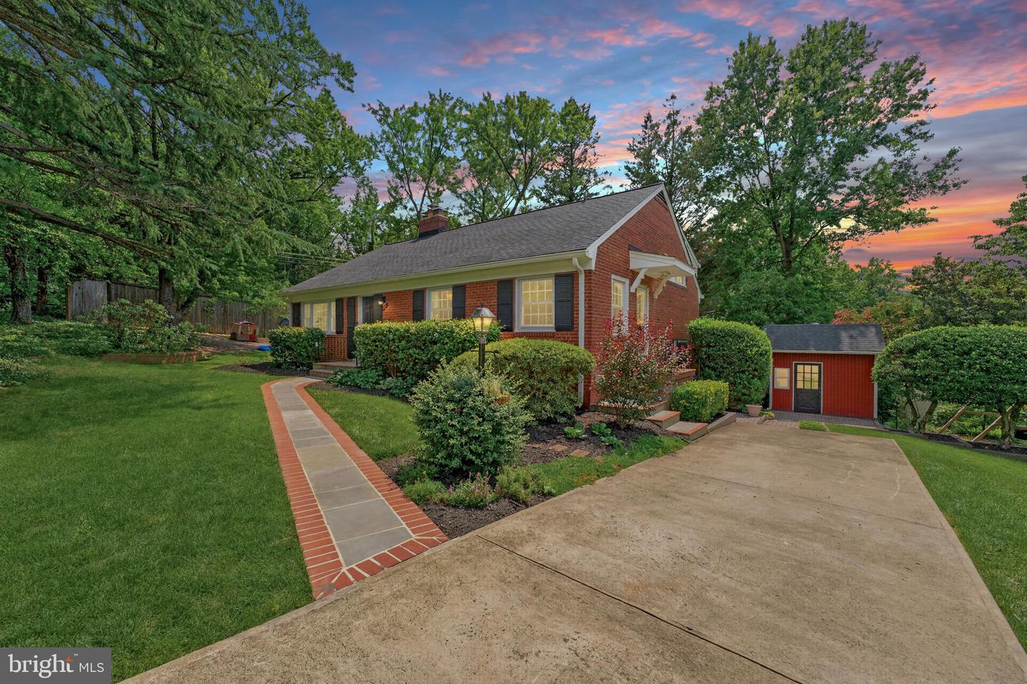 1501 Alexandria Ave — photo