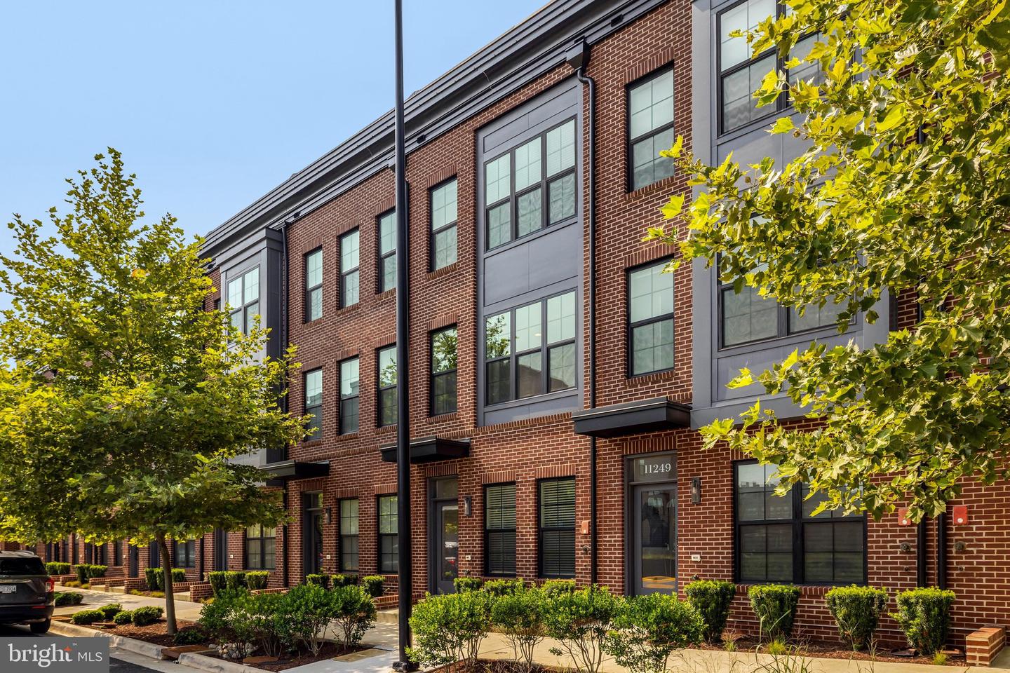 11247 Beaker Street, Reston, VA 20190 — photo 2