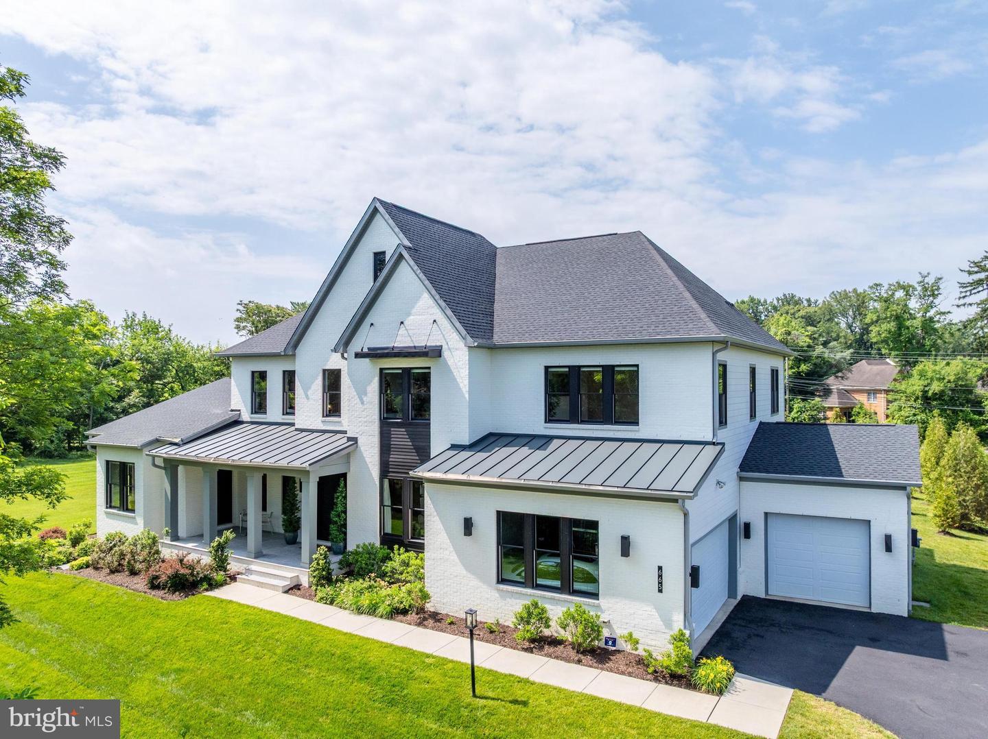 665 Stratford Hill Ct — photo