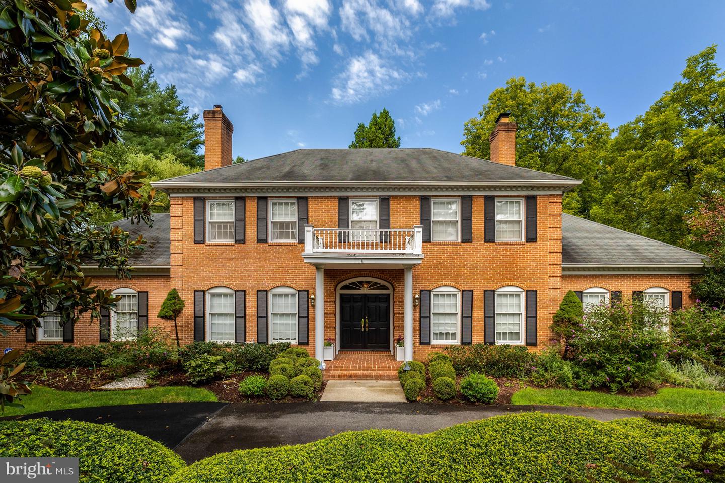 216 River Park Dr — photo
