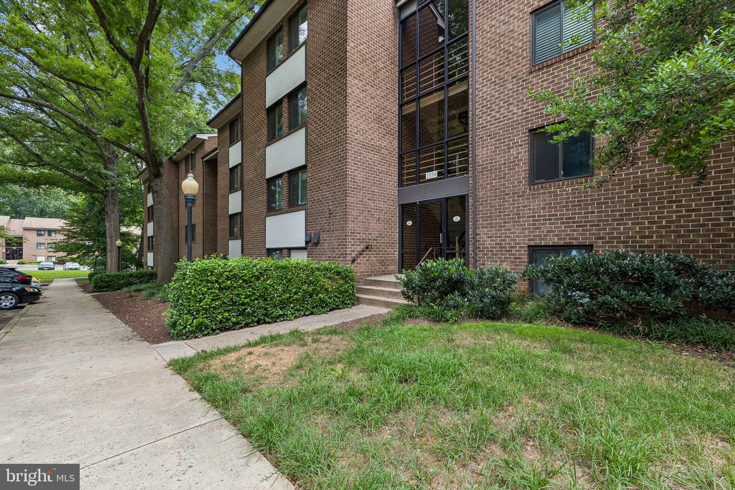 1554-1A Northgate Sq #Apt 1a — photo