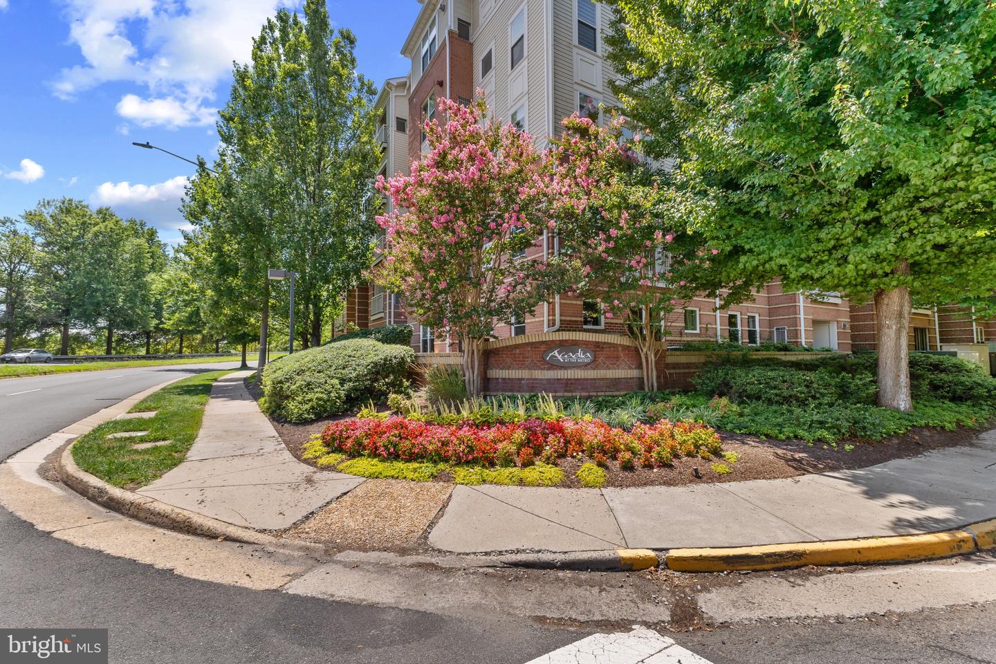 9480 Virginia Center Blvd #10 — photo