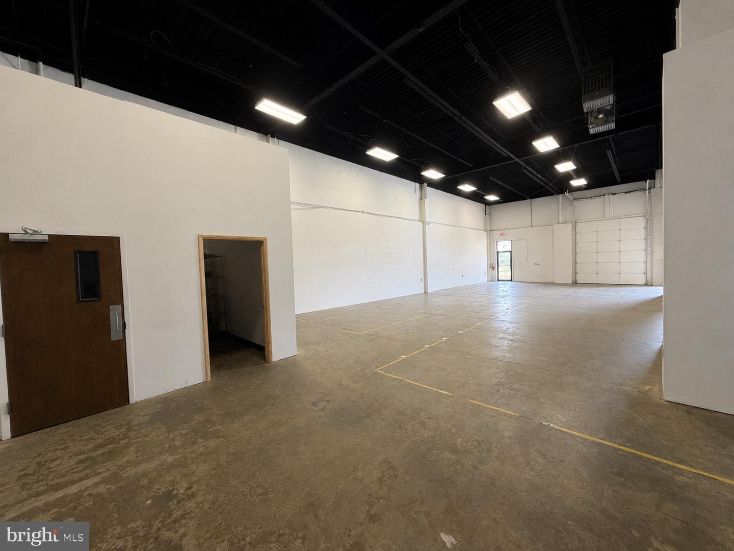 8196 Terminal Rd #o,p,q,r. O,P,Q,R, Lorton, VA 22079 — photo 3