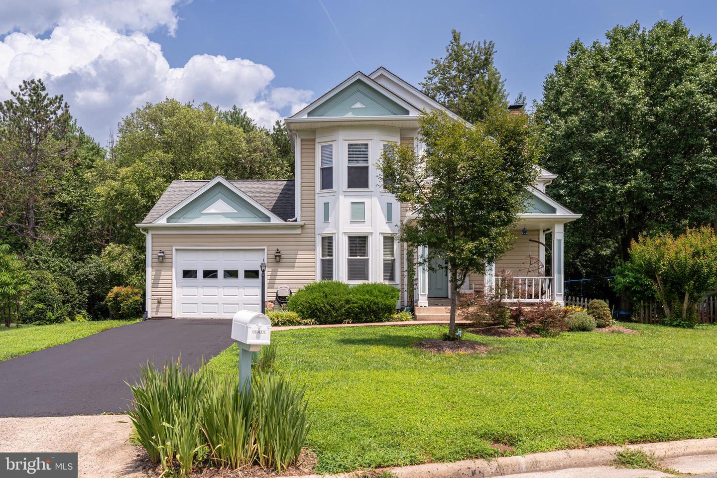 13506 Huntsfield Ct — photo