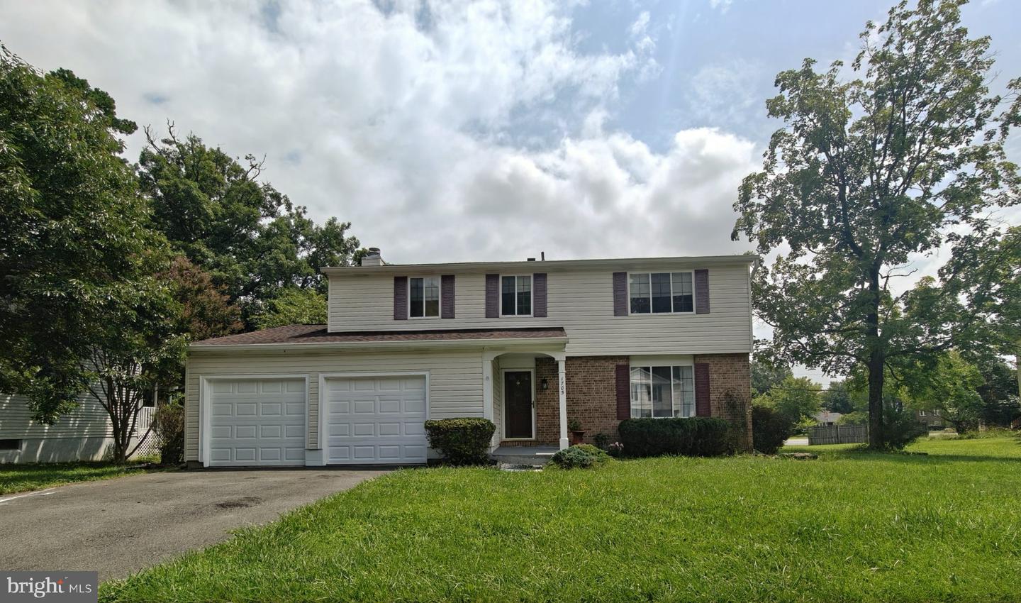1705 Whitewood Ln — photo