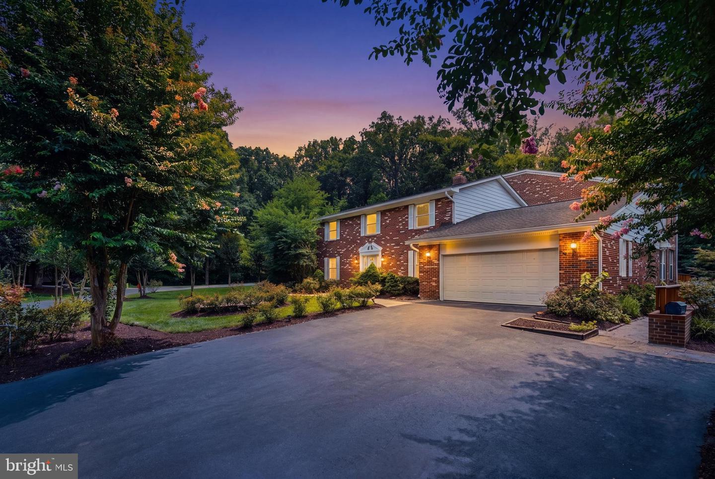 6503 Anna Maria Ct — photo