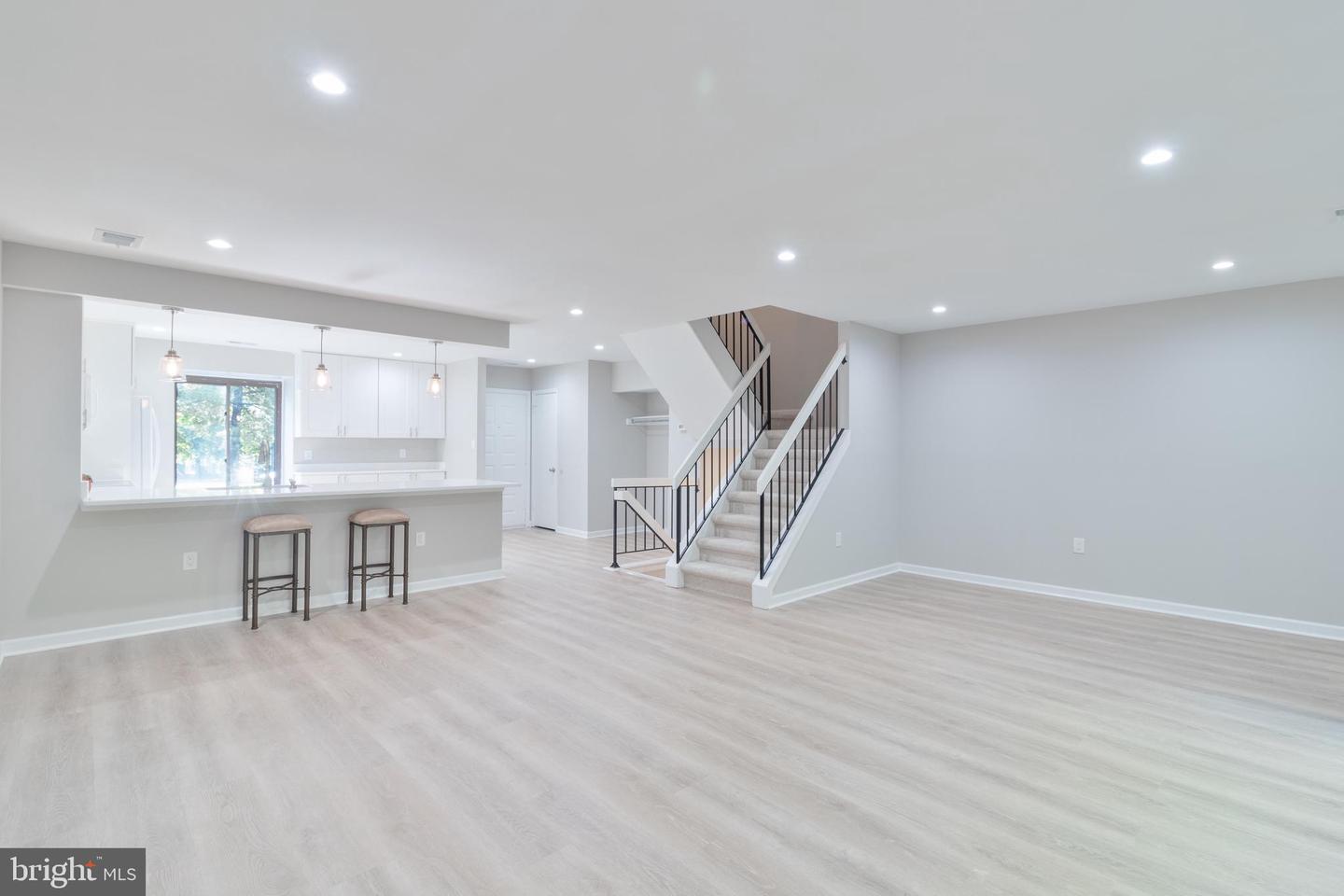 8748 Ridge Hollow Ct — photo