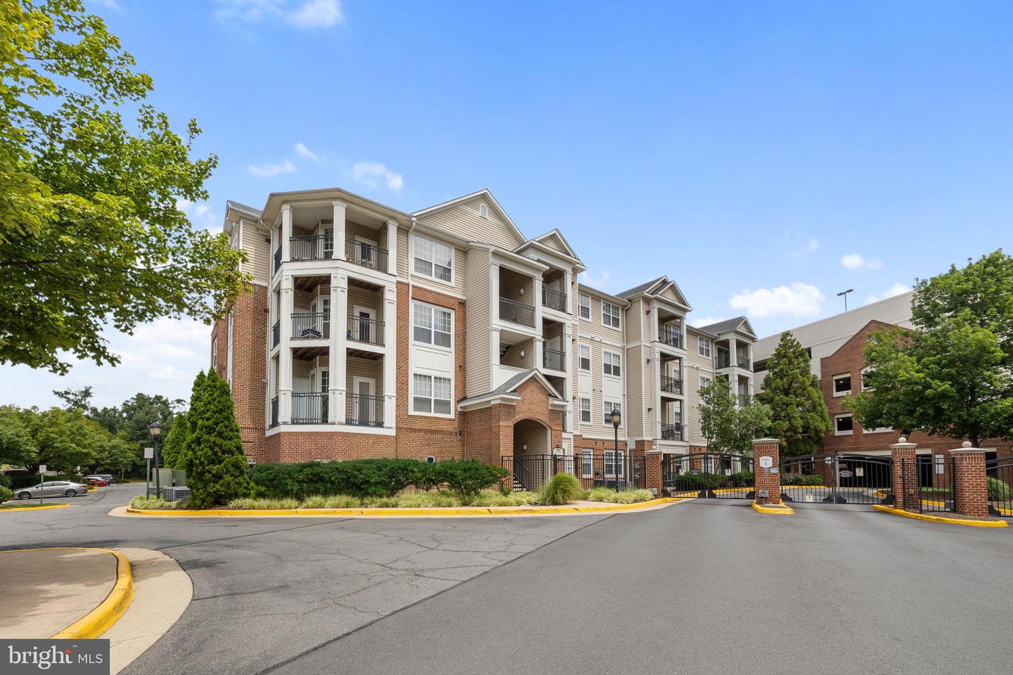 12909 Centre Park Cir #104 — photo