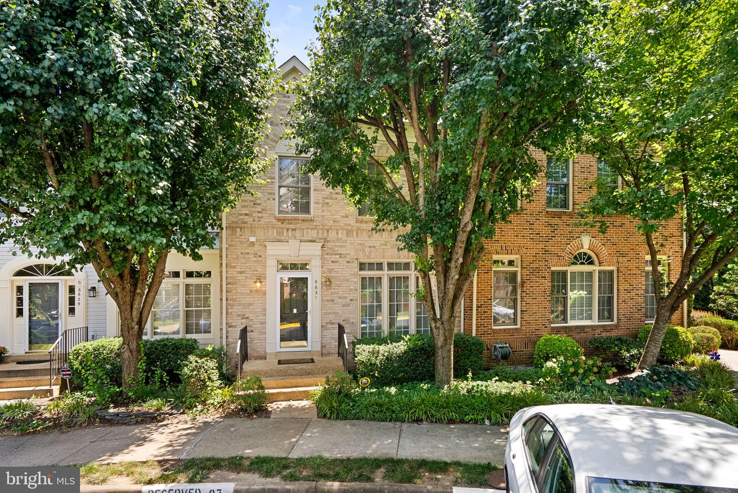 6631 Thurlton Dr — photo
