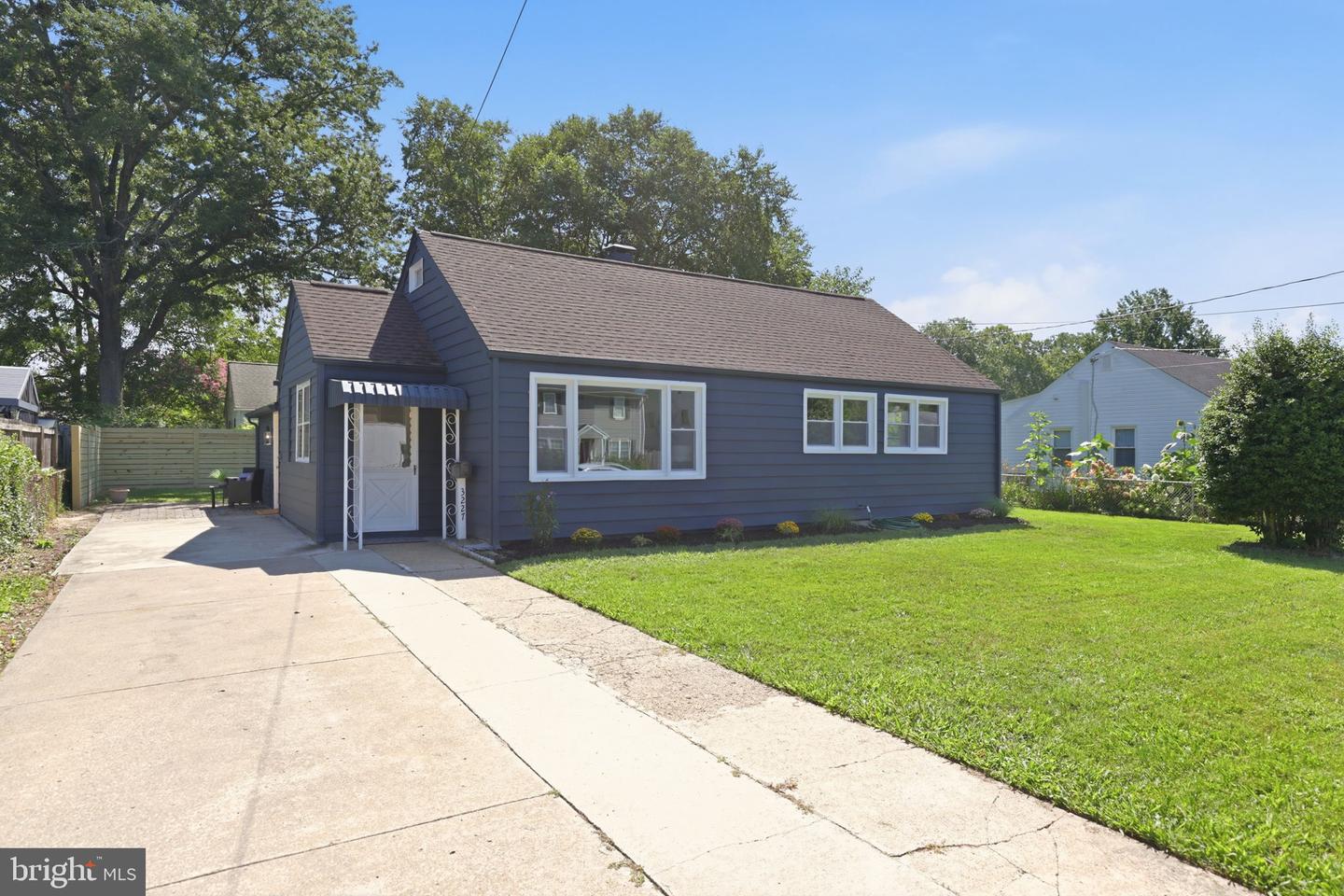 3227 Wayne Rd — photo