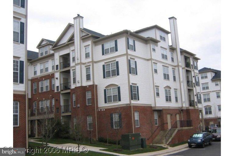 11508 Sperrin Cir #201 — photo