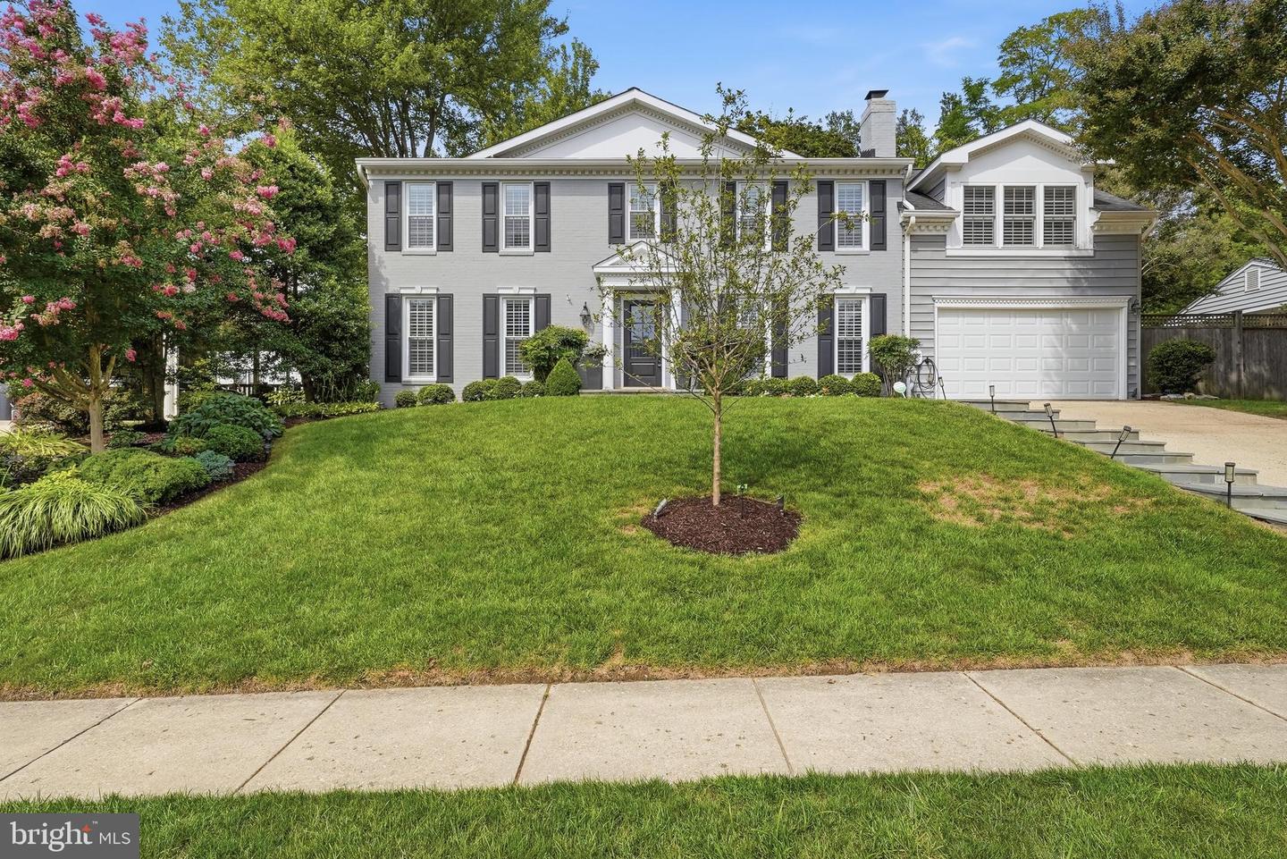 2304 Locust Ridge Ct — photo