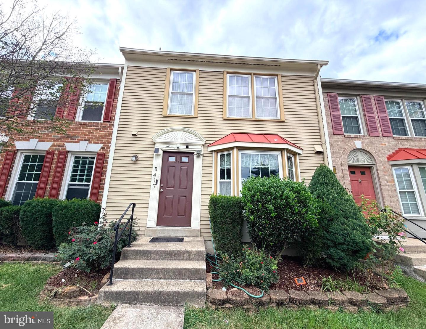 5417 New London Park Dr — photo