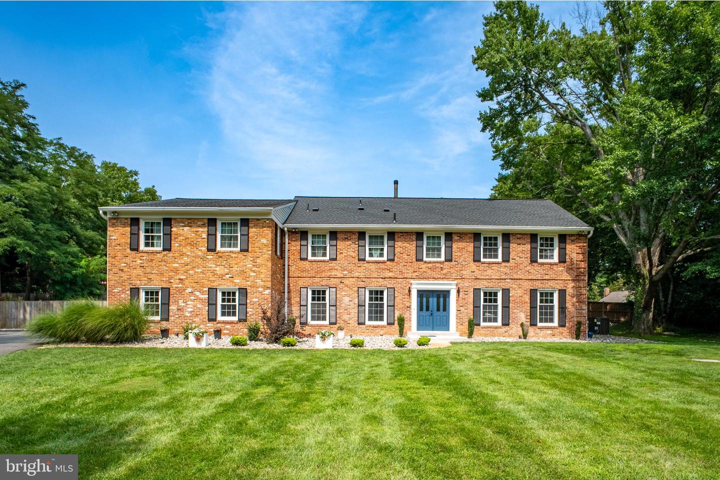 8354 Old Dominion Dr — photo