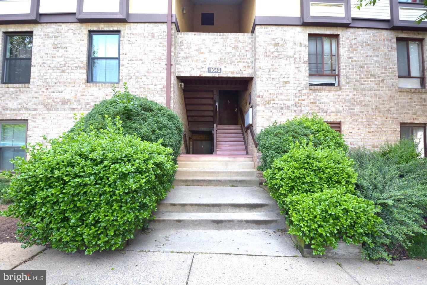 11643 Stoneview Square #2B, Reston, VA 20191