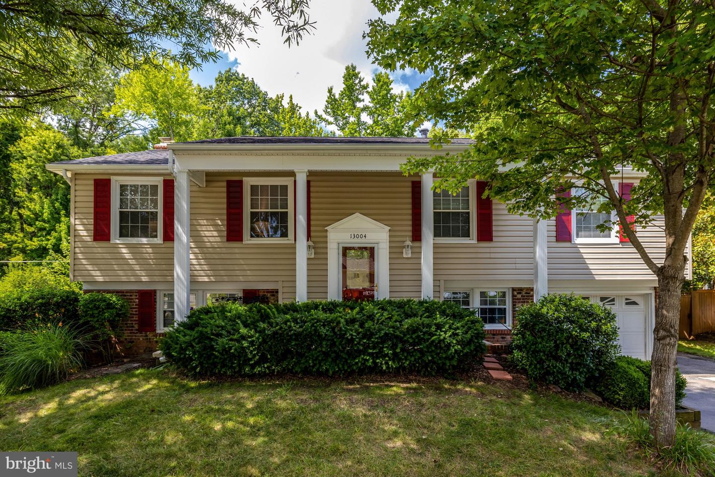 13004 Maple View Ln — photo