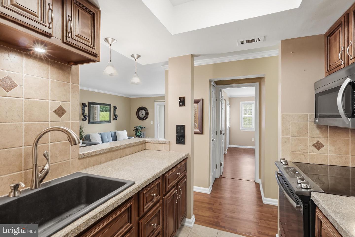 14901 Rydell Road #101, Centreville, VA 20121 — photo 3