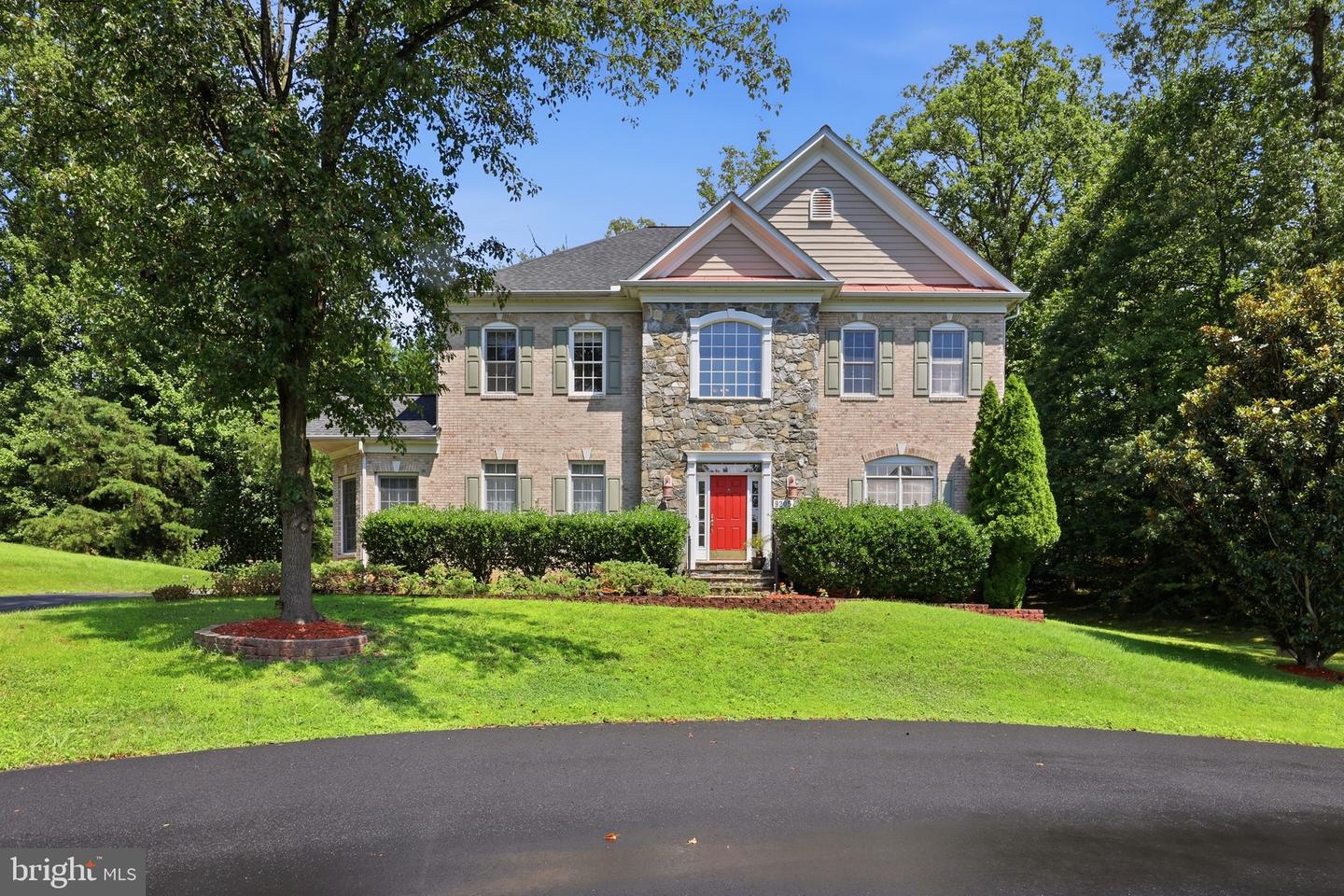 9205 Forest Greens Dr — photo