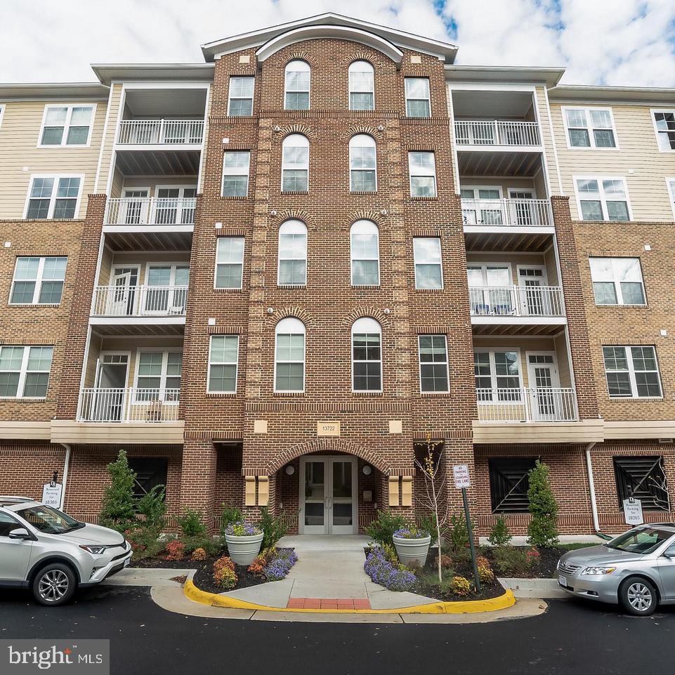 13722 Neil Armstrong Ave #308 — photo