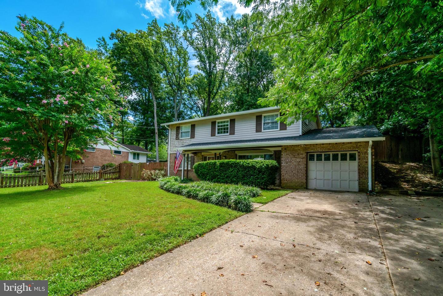 8527 Parliament Dr — photo