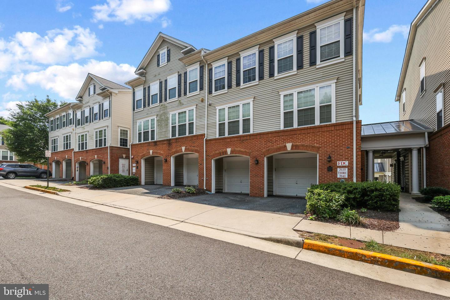 7035 Huntley Run Pl #109 — photo