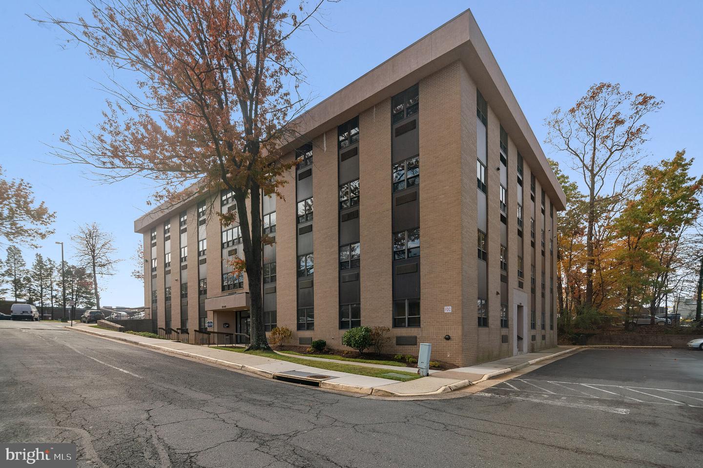 8348 Traford Ln #301 — photo