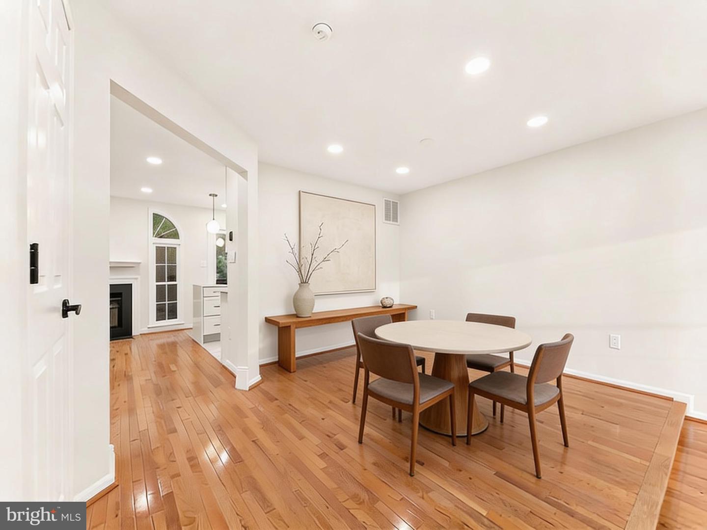 3859 Zelkova Ct — photo