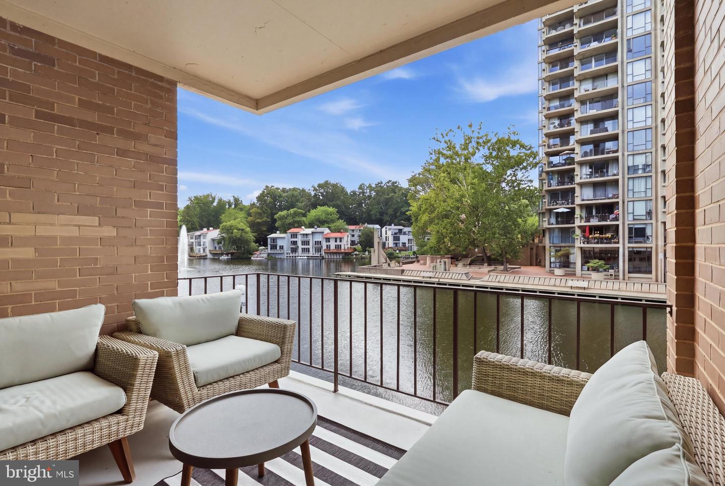 1676 Chimney House Road, Reston, VA 20190 — photo 2