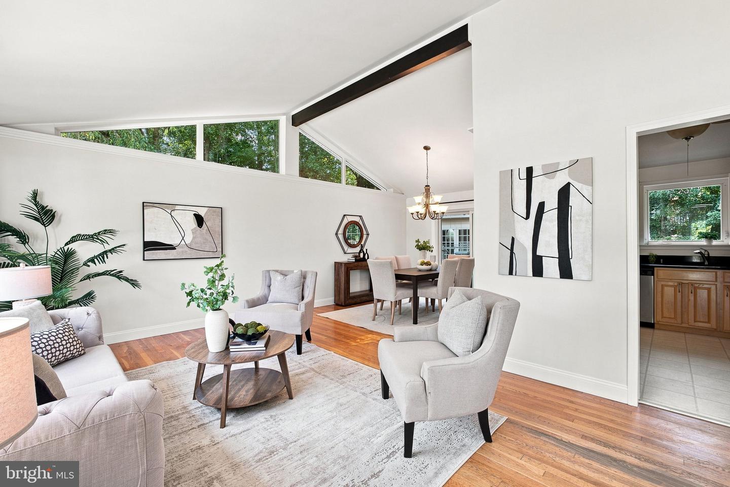 8926 Cromwell Dr — photo