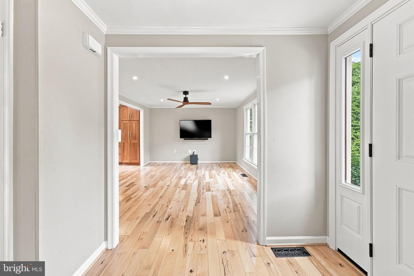 6102 Queens Brigade Ct — photo