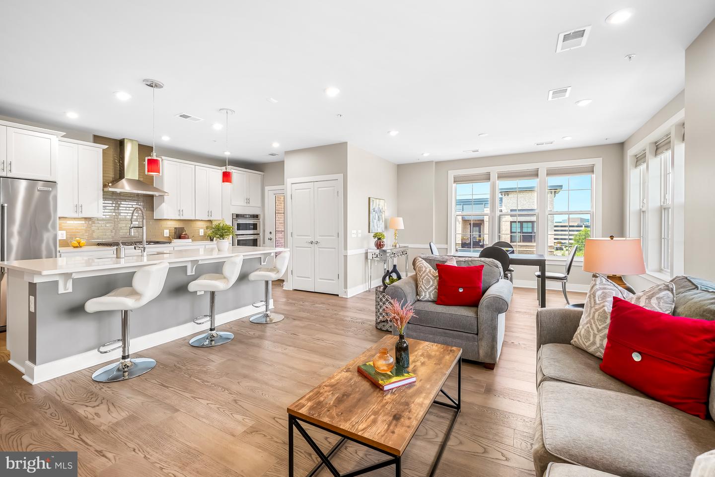 2319 Field Point Rd #404 — photo