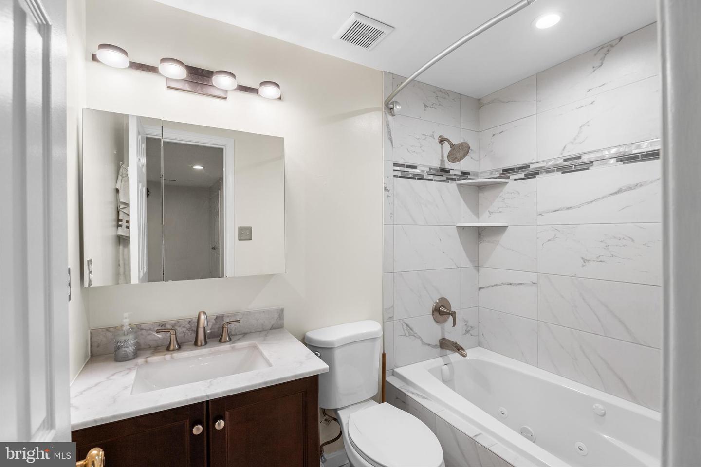 8063 Dulciana Ct — photo