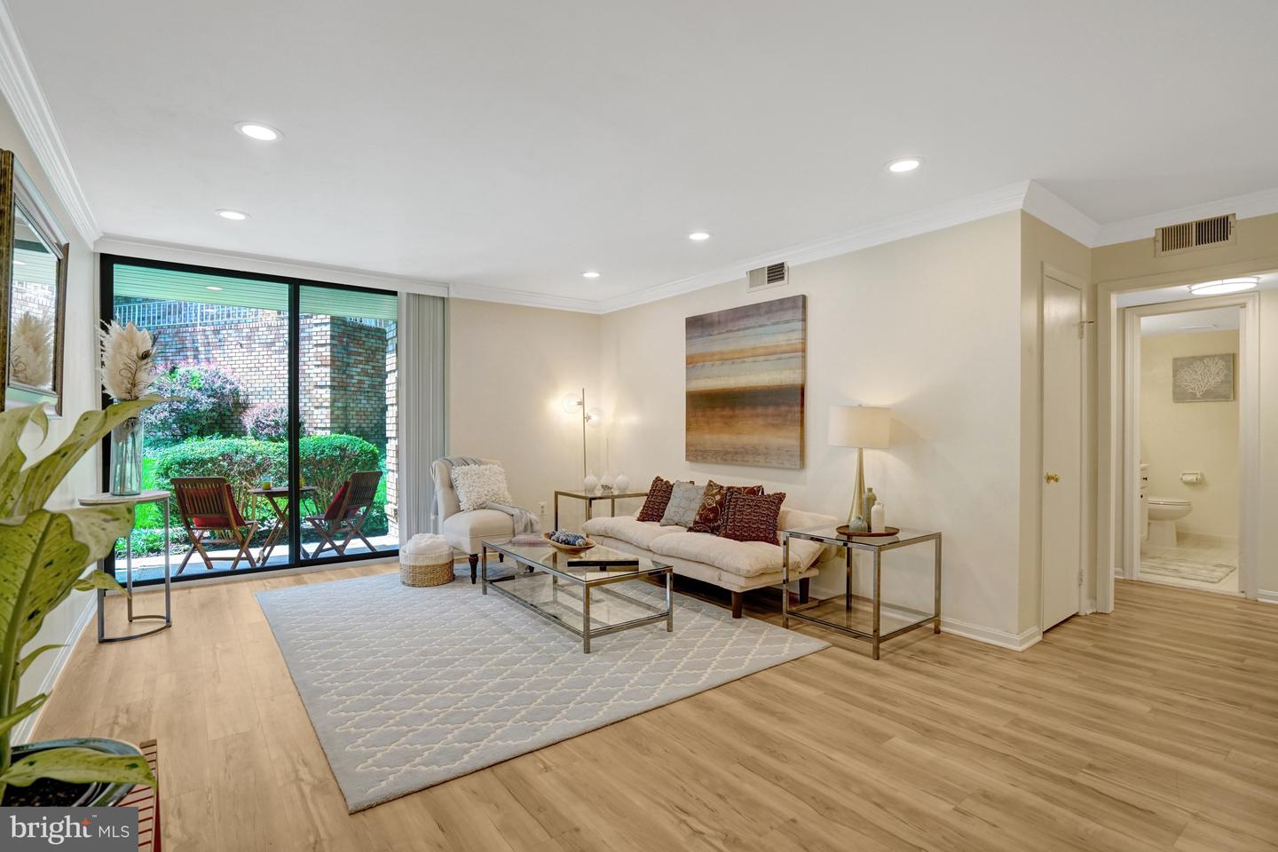 3109 Patrick Henry Dr #627 — photo