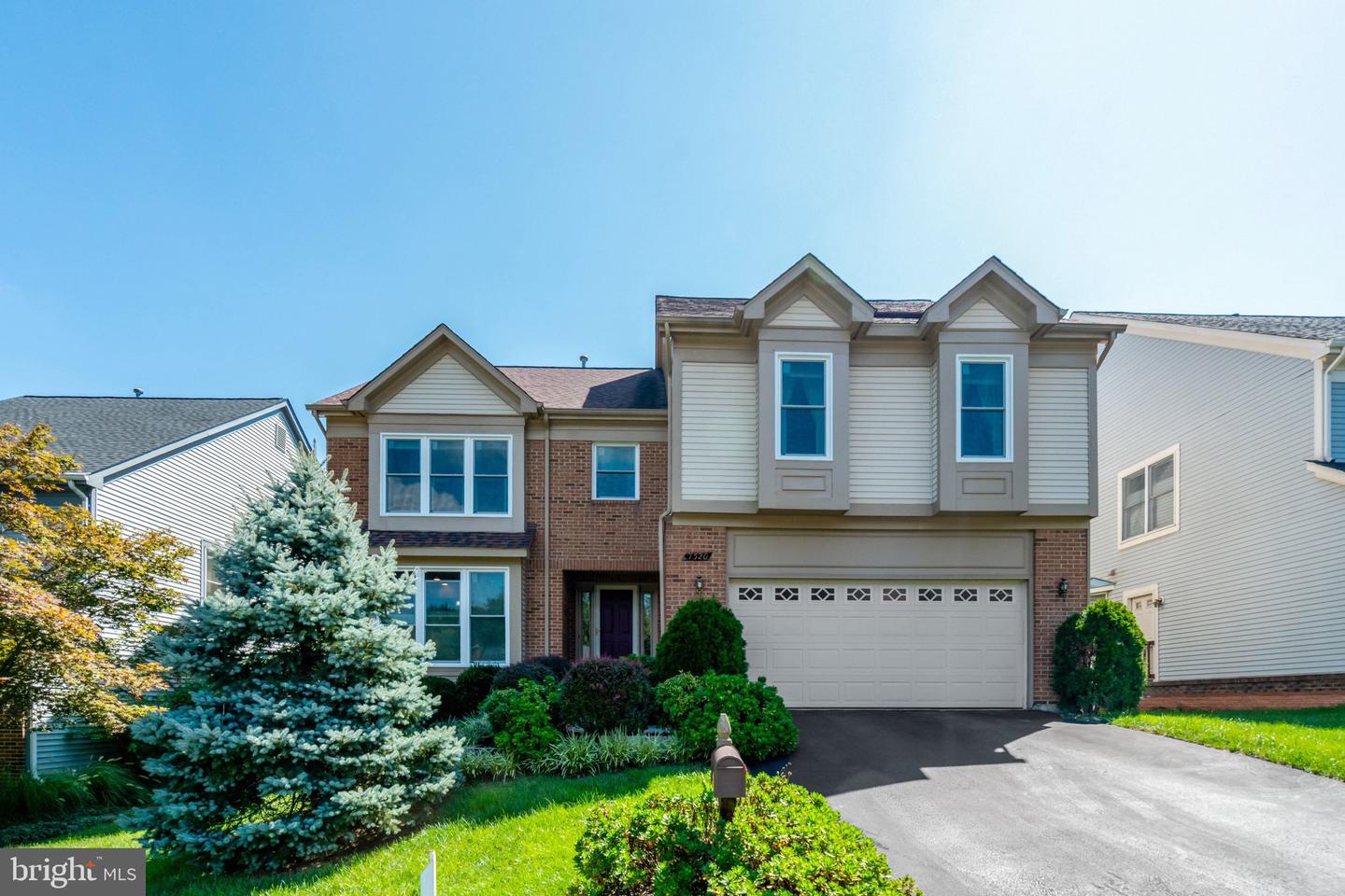 7520 Walnut Hill Ln — photo