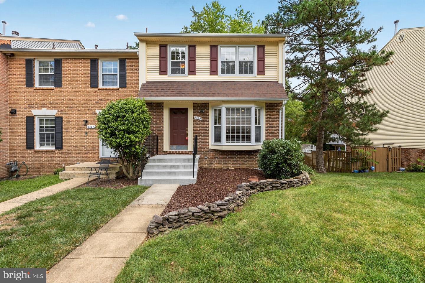 7509 Amesbury Ct — photo