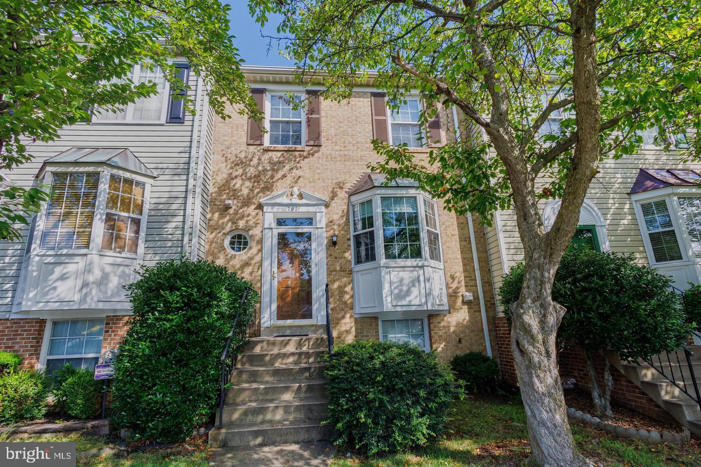 7921 Gunston Woods Pl — photo
