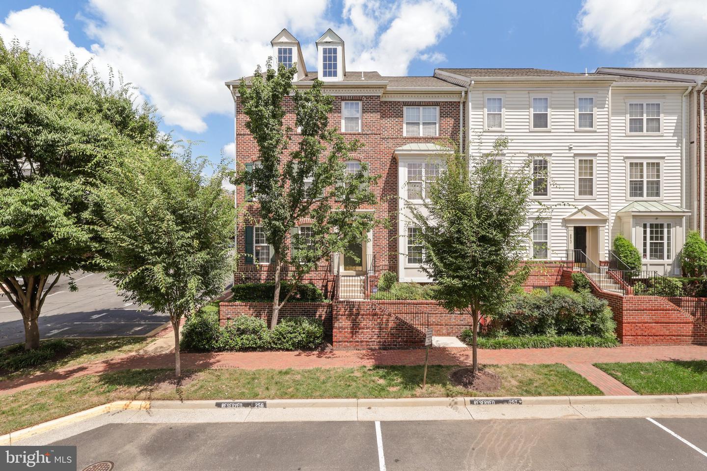 8846 Ashgrove House Ln #101 — photo