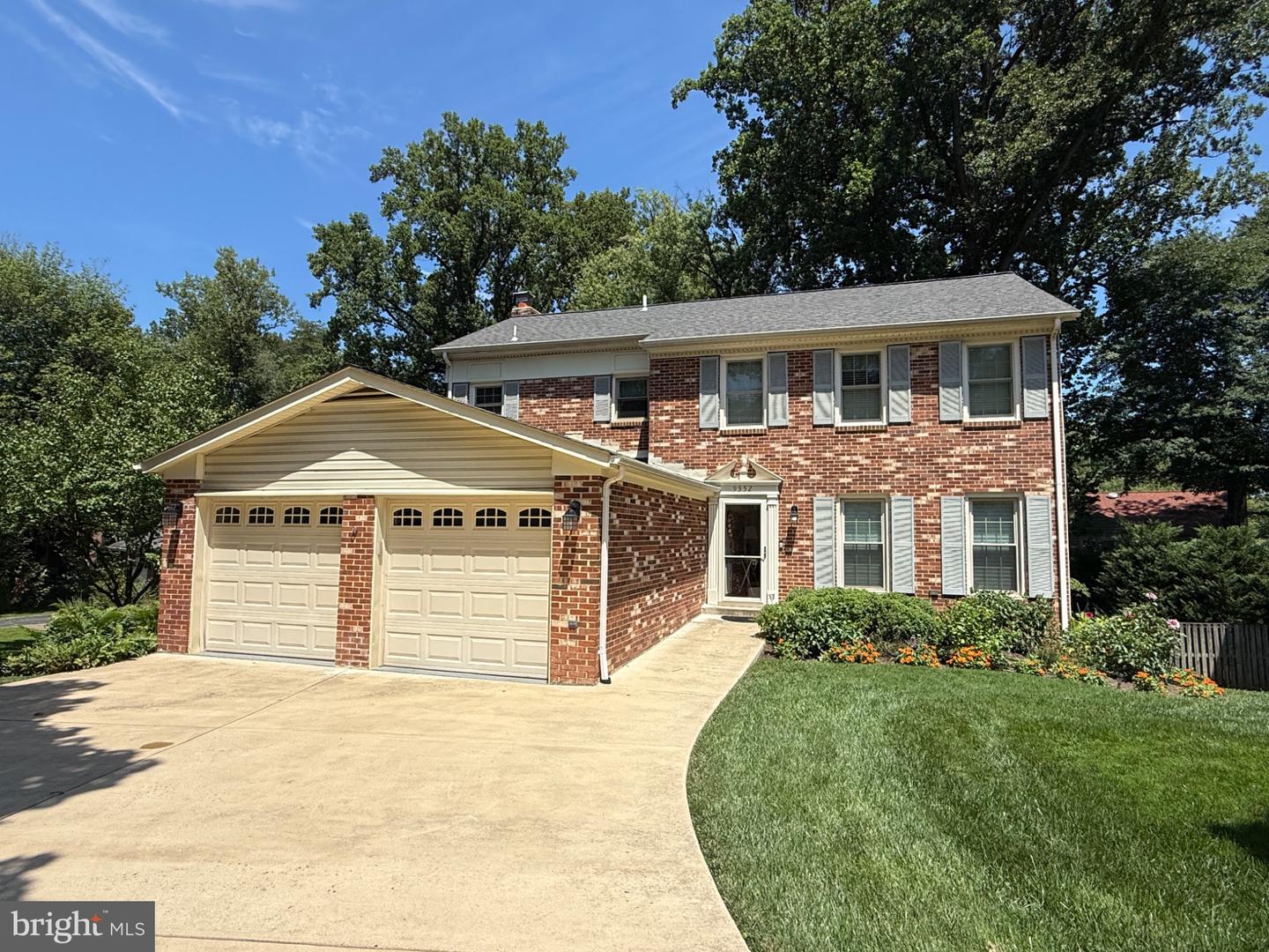 9552 Grande Oaks Ct — photo