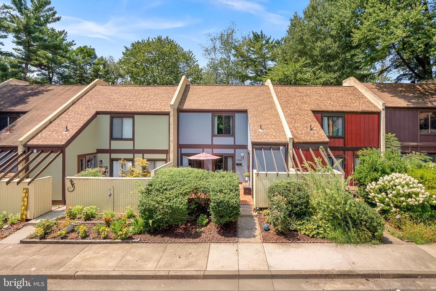 11082 Saffold Way — photo