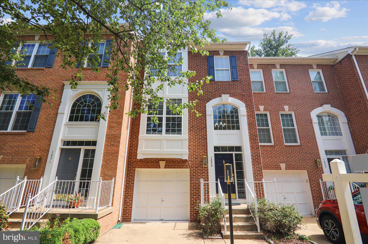 1253 Wild Hawthorn Way — photo