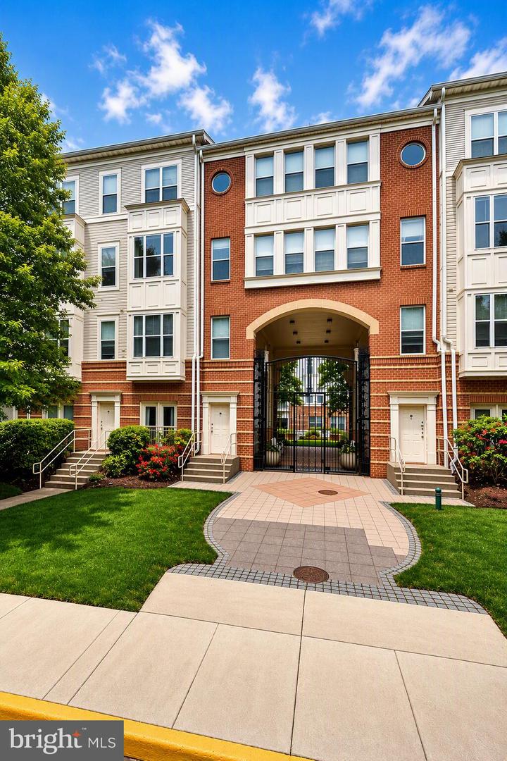 2791 Centerboro Dr #182 — photo