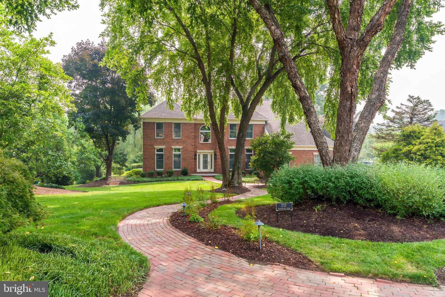 1717 Raleigh Hill Road, Vienna, VA 22182