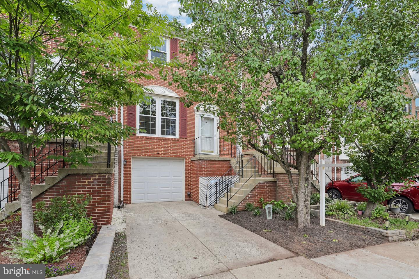 14608 Flower Hill Ct — photo