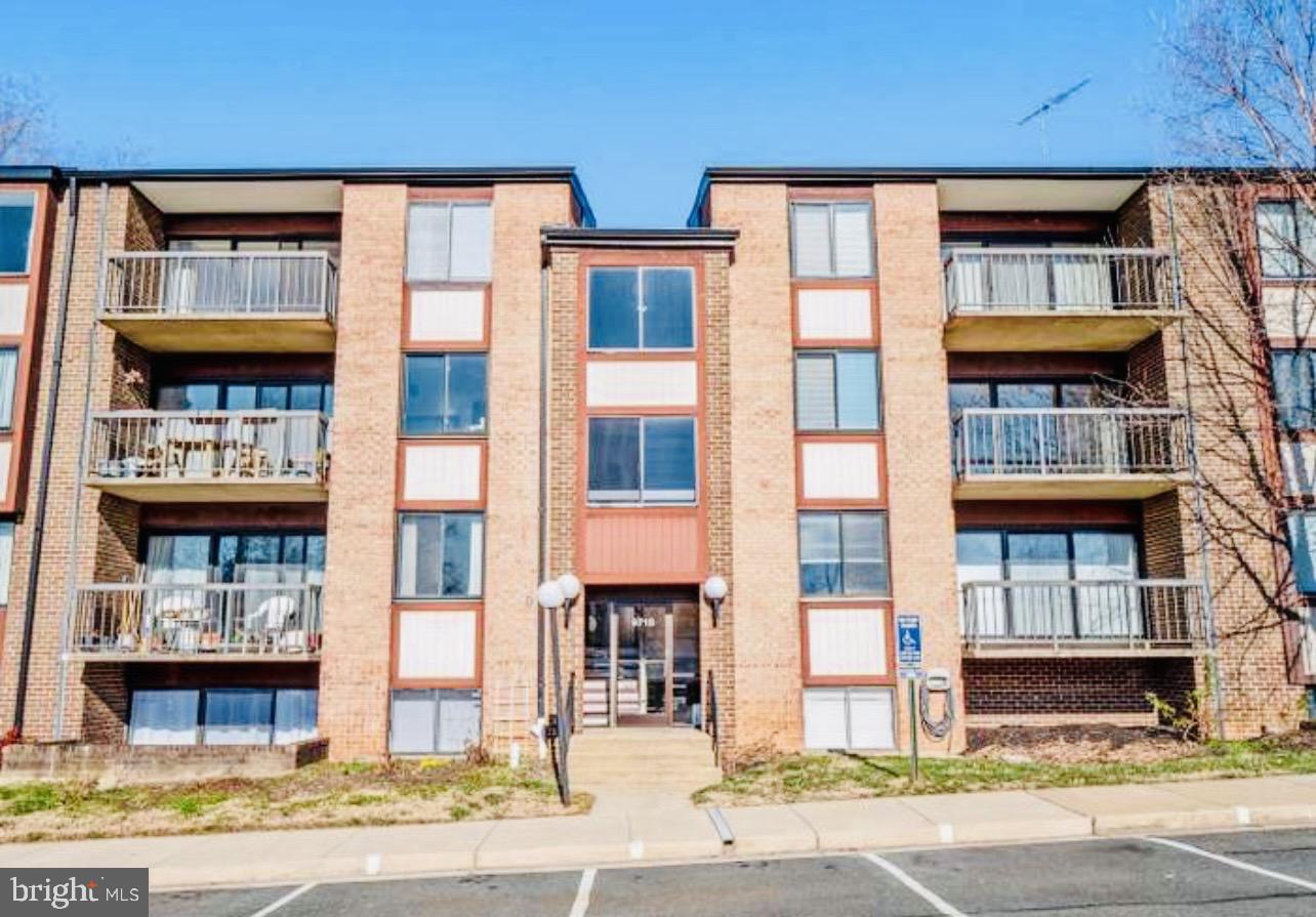 9718 Kingsbridge Dr #204 — photo