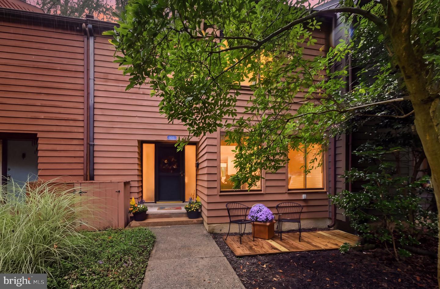 11570 Woodhollow Ct — photo